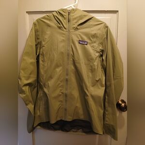 Patagonia Women's Green Bicycling Raincoat